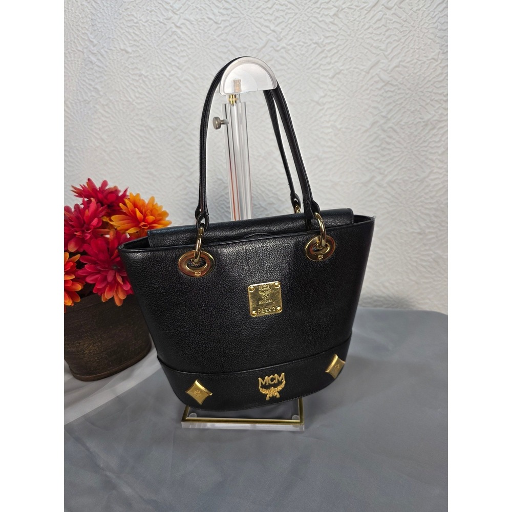 MCM Munchen Black Pebbled Leather Tote Bag Gold‎ Studded Shoulder Bag R8743